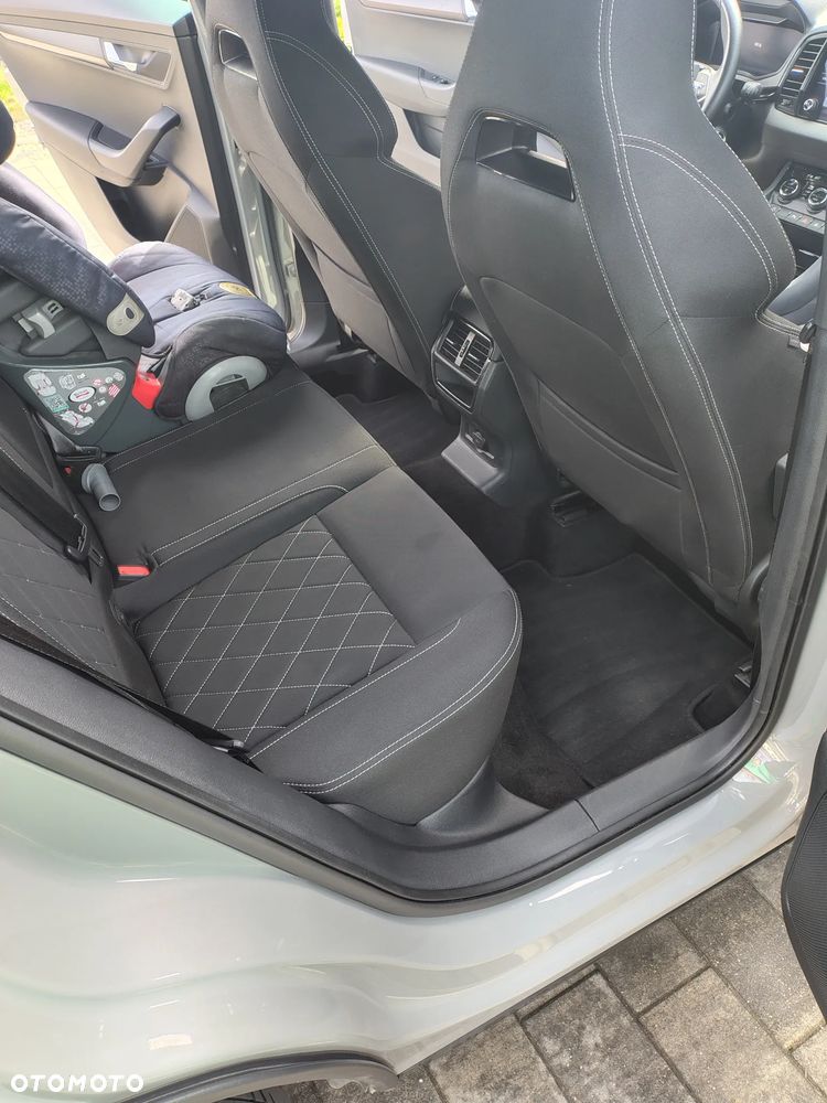 Skoda Karoq 1.5 TSI ACT Sportline DSG - 14