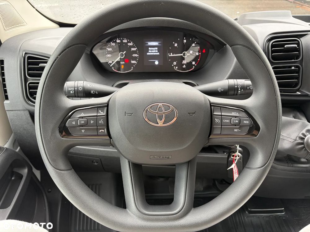 Toyota Proace Max - 9