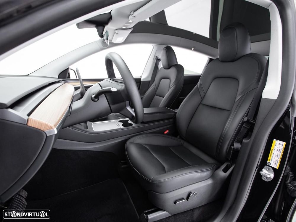 Tesla Model Y Long Range Dual Motor AWD - 10