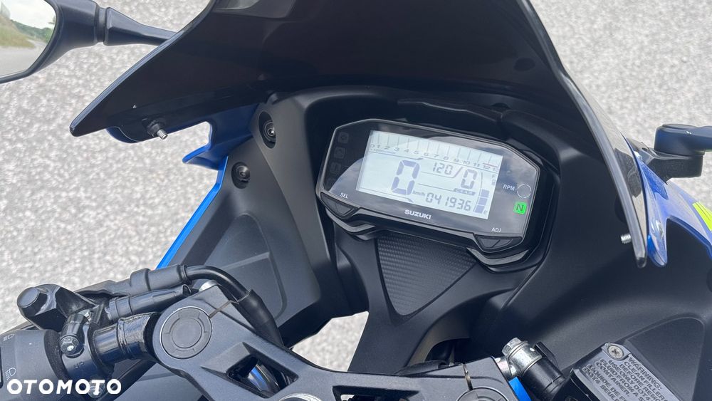 Suzuki GSX-R - 7