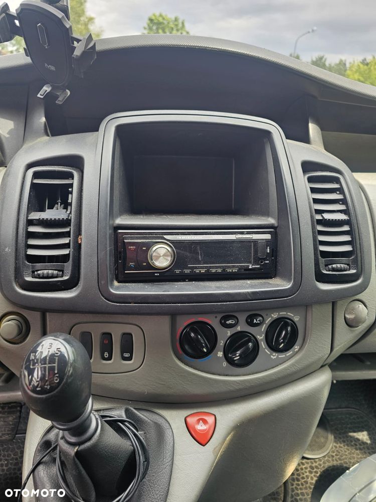 Opel Vivaro L2H1 2.9t - 15