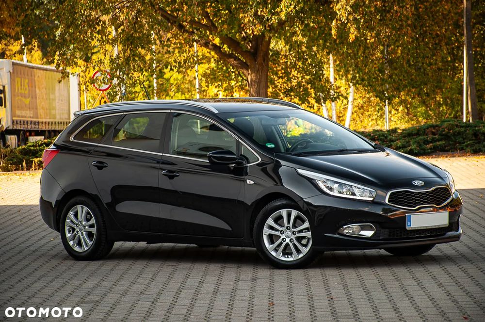 Kia Ceed 1.6 CRDi 128 ISG Dream Team Edition - 7
