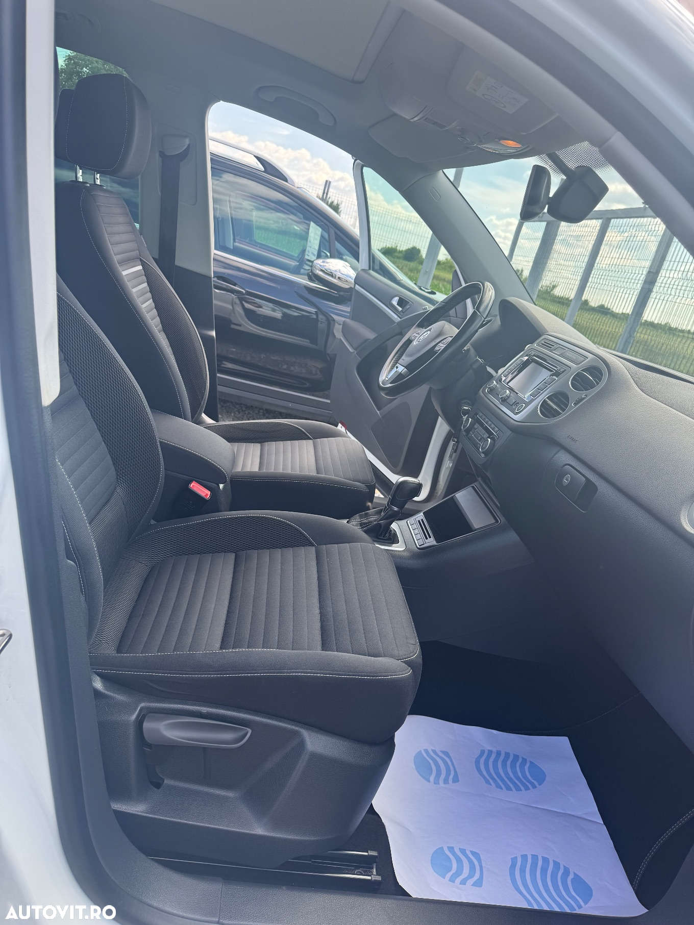Volkswagen Tiguan 2.0 TDI 4Motion DSG BMT Sport & Style - 11
