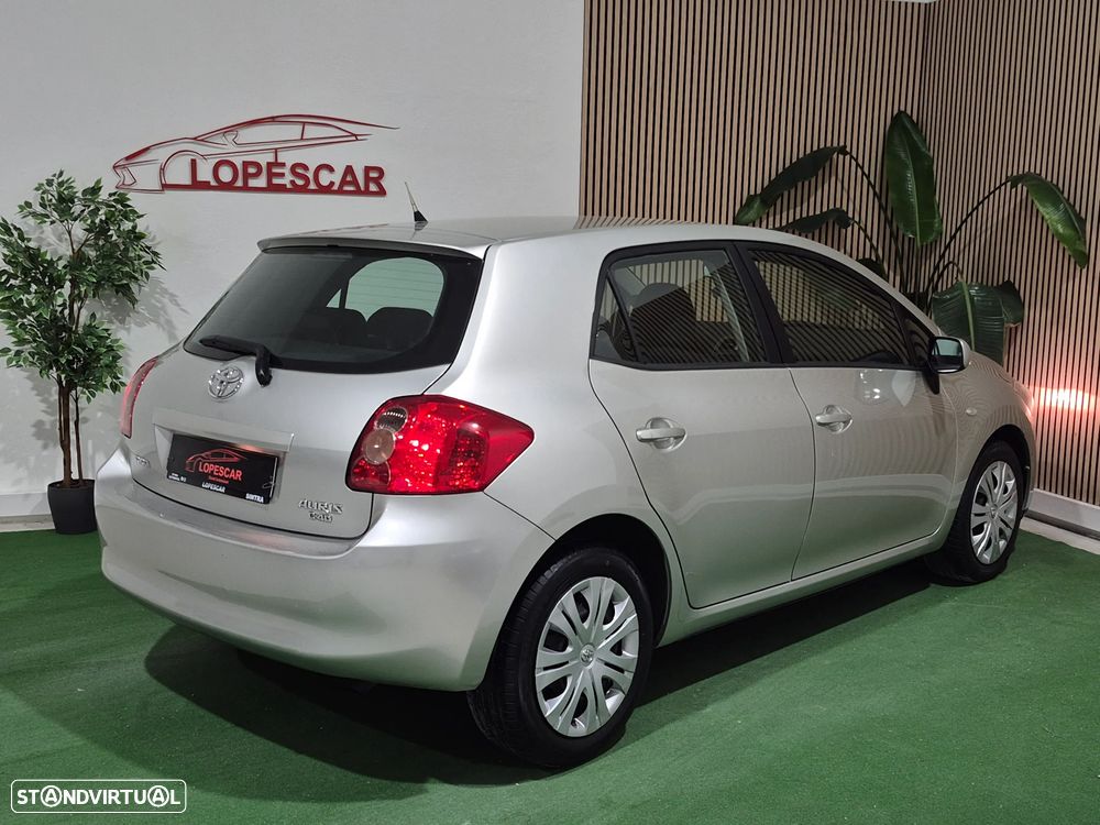 Toyota Auris 1.4 D-4D AC - 4