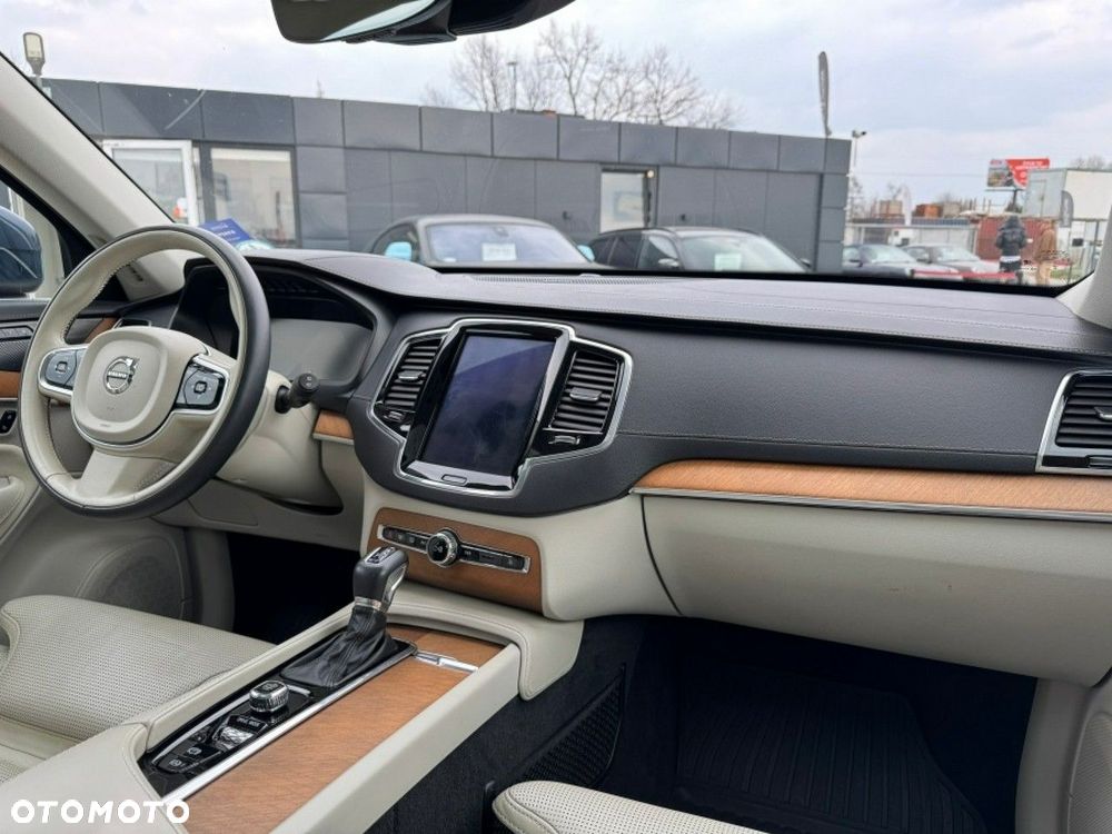 Volvo XC 90 T6 AWD Momentum 7os - 17