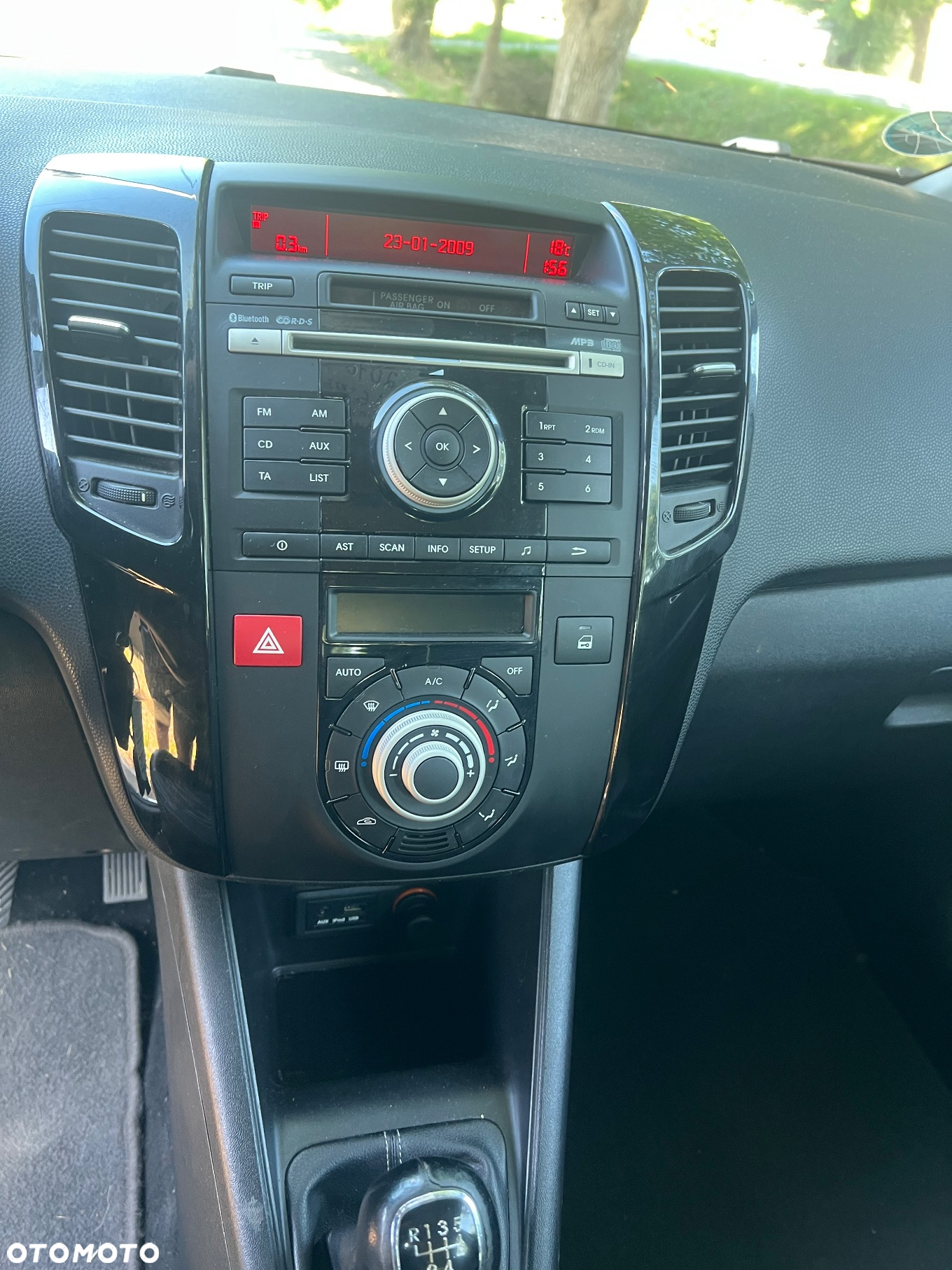 Kia Venga 1.6 CVVT Platinum Edition - 11