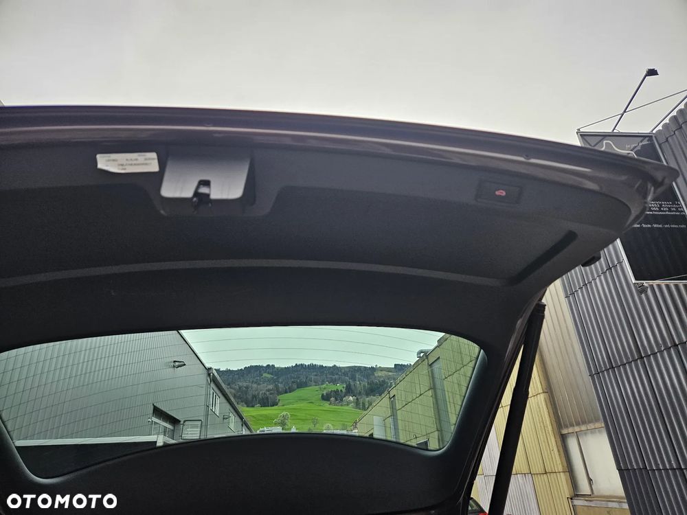 Skoda Octavia Scout 2.0 TDI 4x4 DSG - 8
