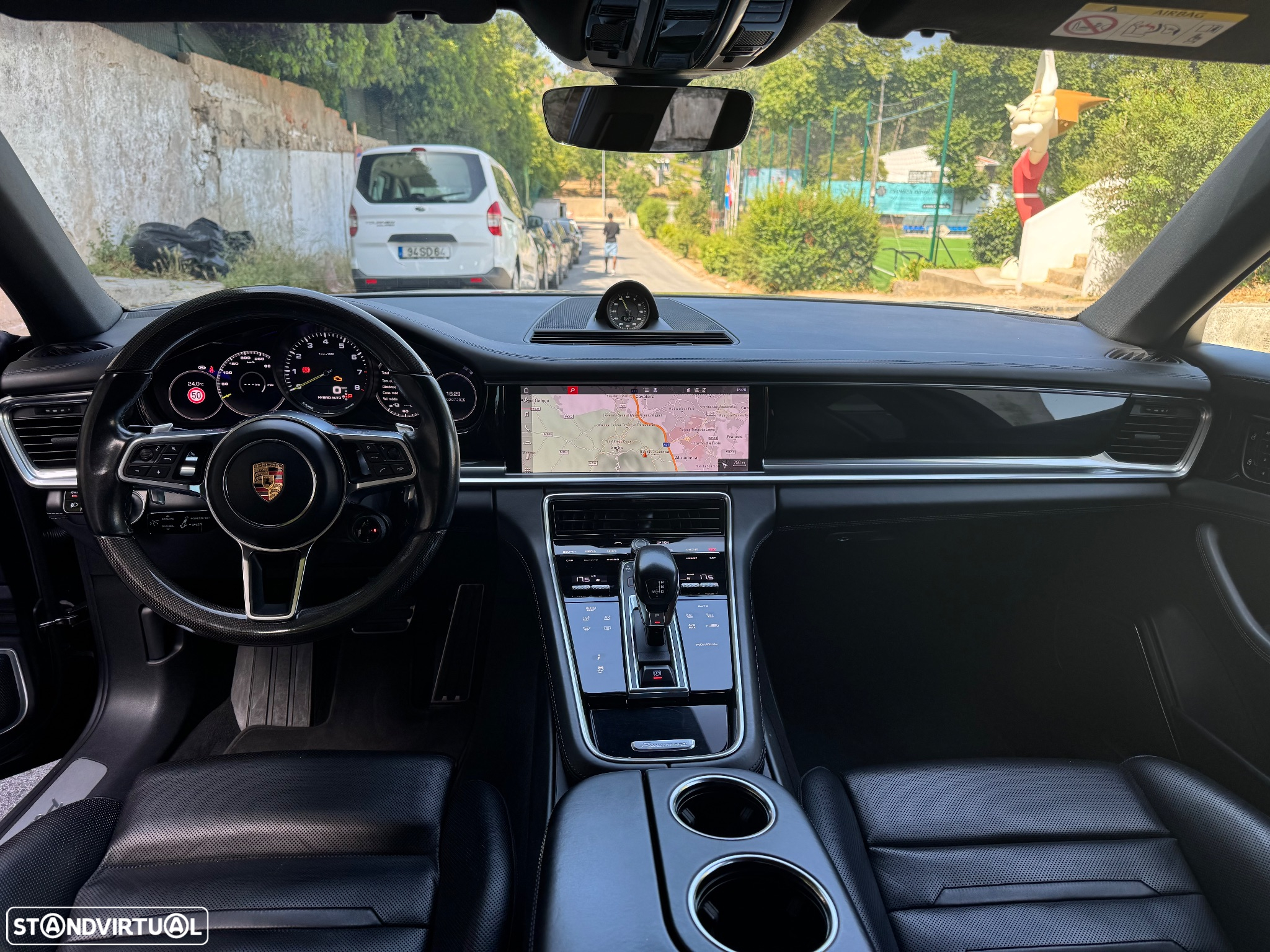 Porsche Panamera Sport Turismo 4 E-Hybrid - 11