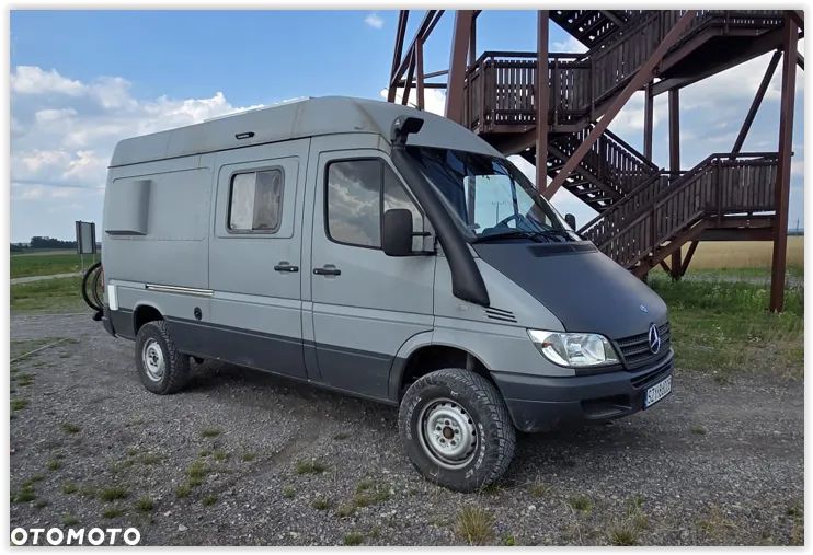 Mercedes-Benz Sprinter - 1