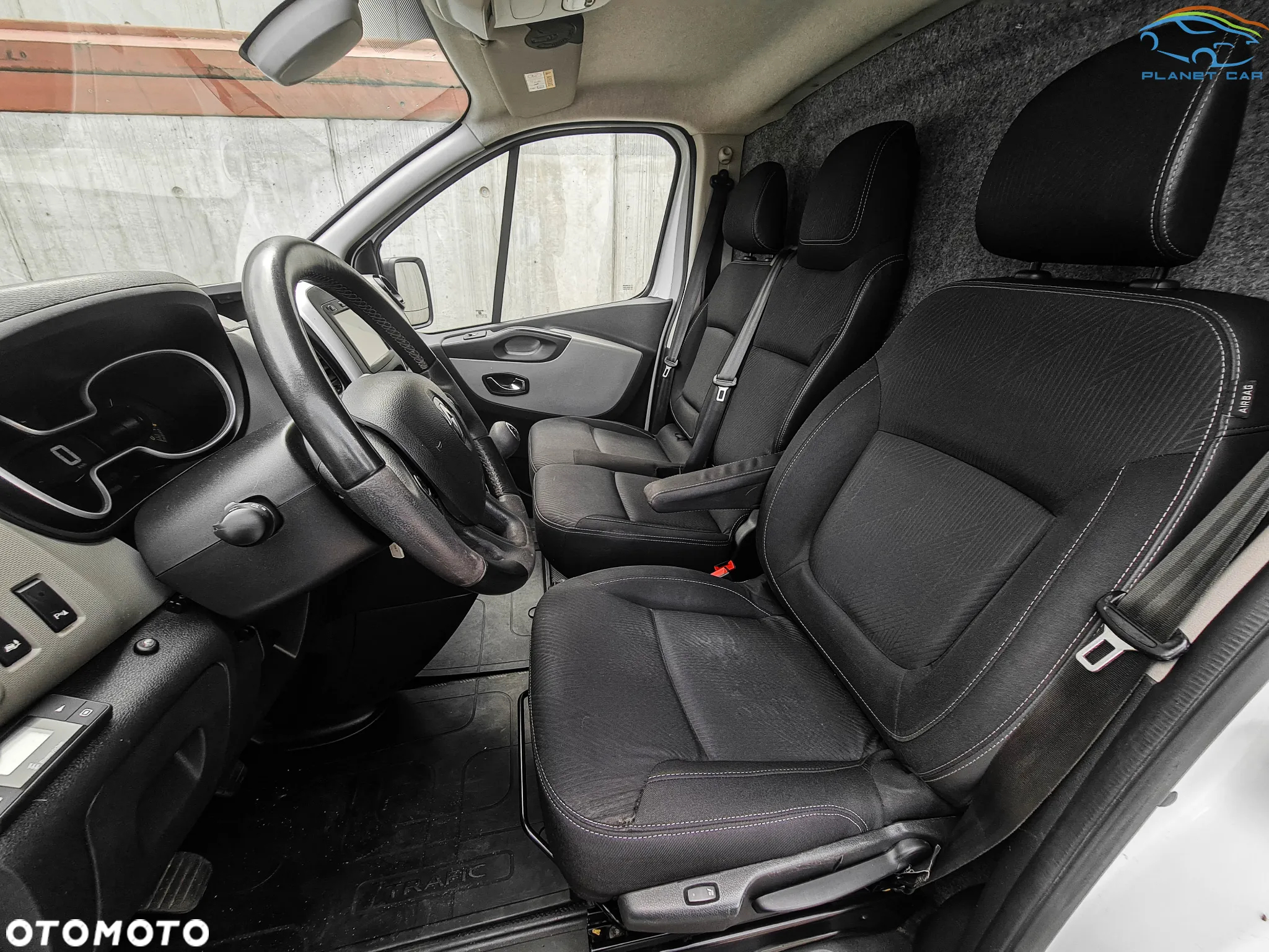 Renault 2015 Renault Trafic III Furgon LONG 1.6 dCi 120KM - 19