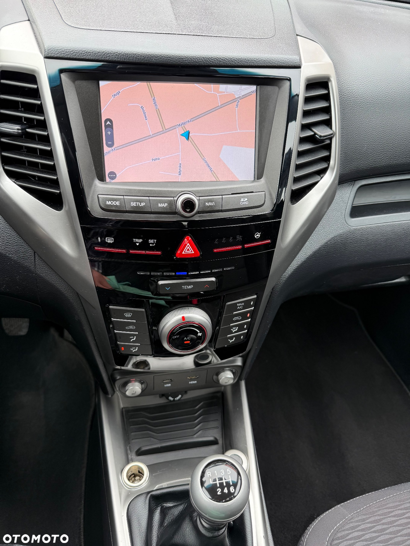 SsangYong/KGM Tivoli 1.6 D Crystal Base - 12
