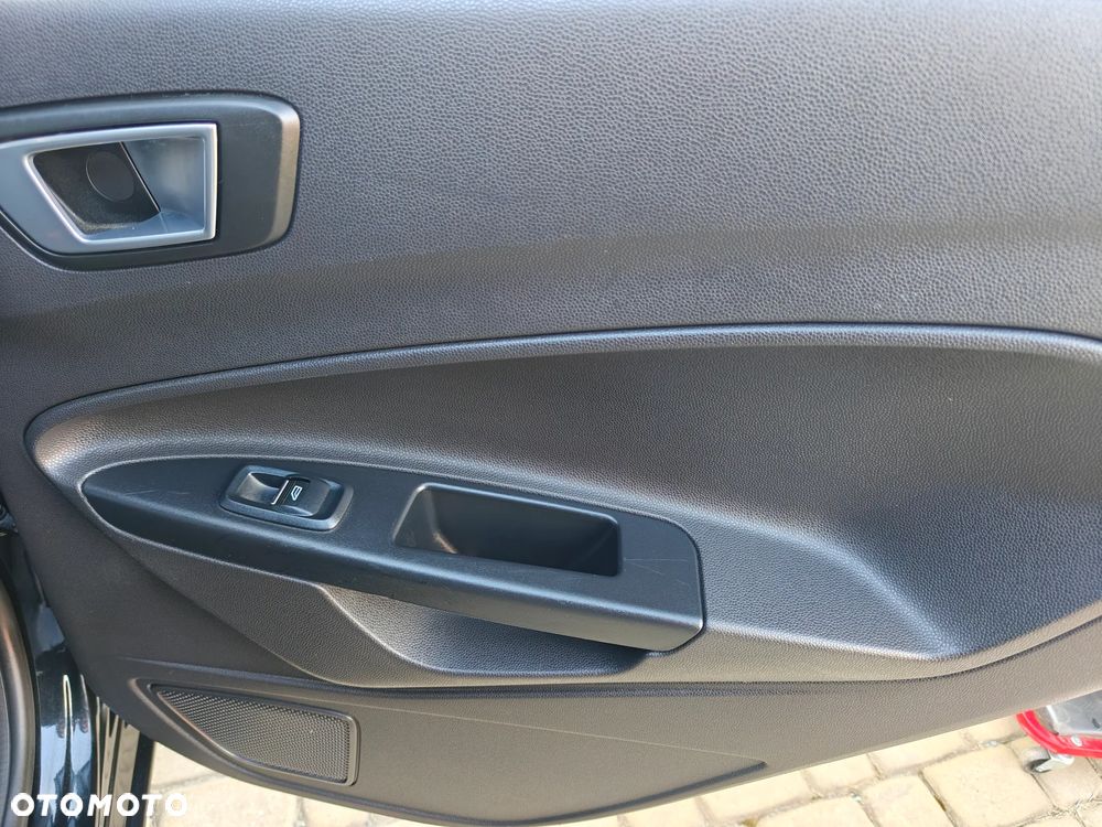 Ford Fiesta 1.0 EcoBoost Titanium - 33