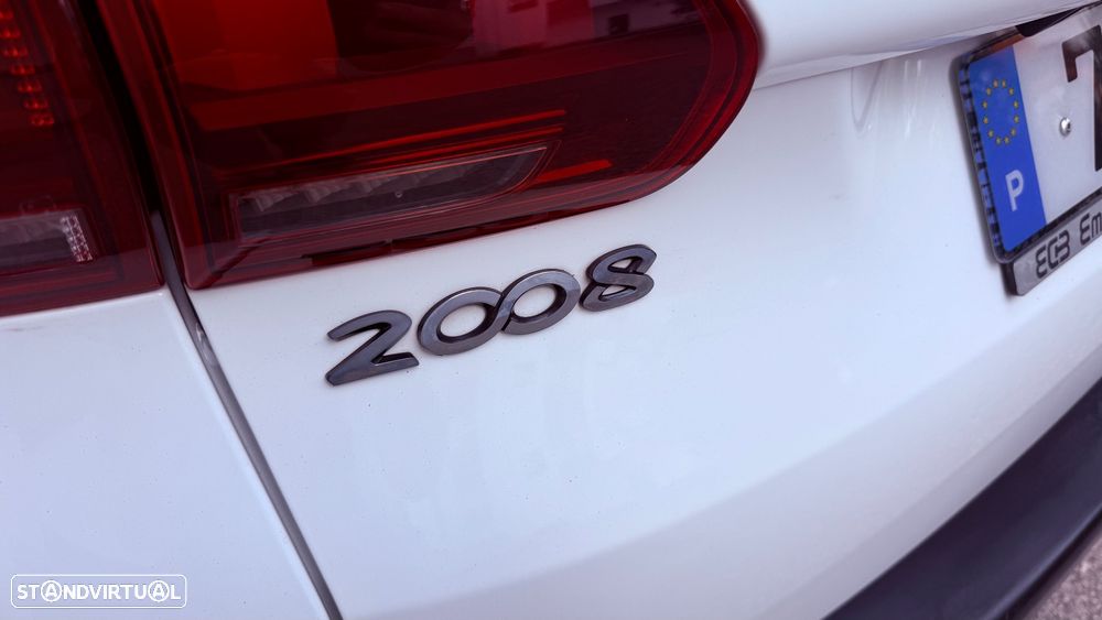 Peugeot 2008 1.2 PureTech Style - 15