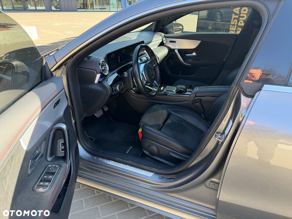 Mercedes-Benz CLA - 10