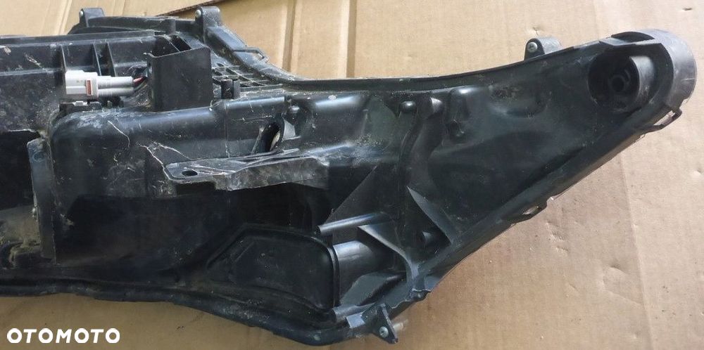 Toyota RAV4 Reflektor Prawy STANLEY W0836 - 9