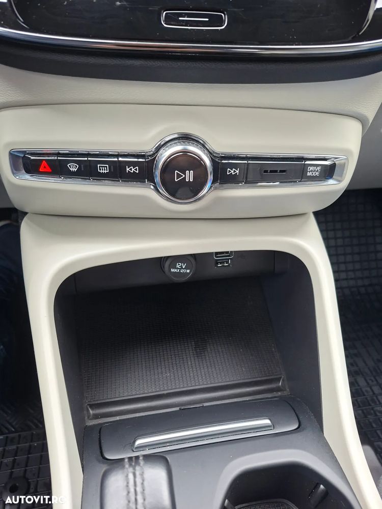 Volvo XC 40 D3 AWD Momentum Pro - 14