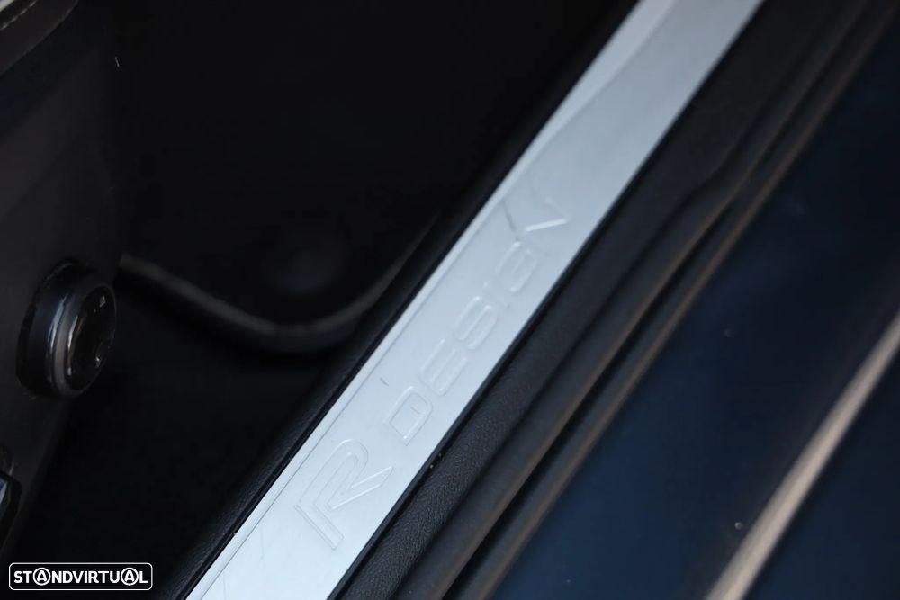 Volvo V60 2.0 T8 AWD TE R-Design - 13