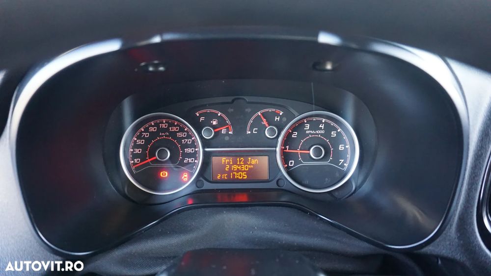 Fiat DOBLO - 17
