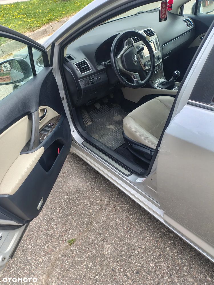 Toyota Avensis 2.0 D-4D Sol - 10