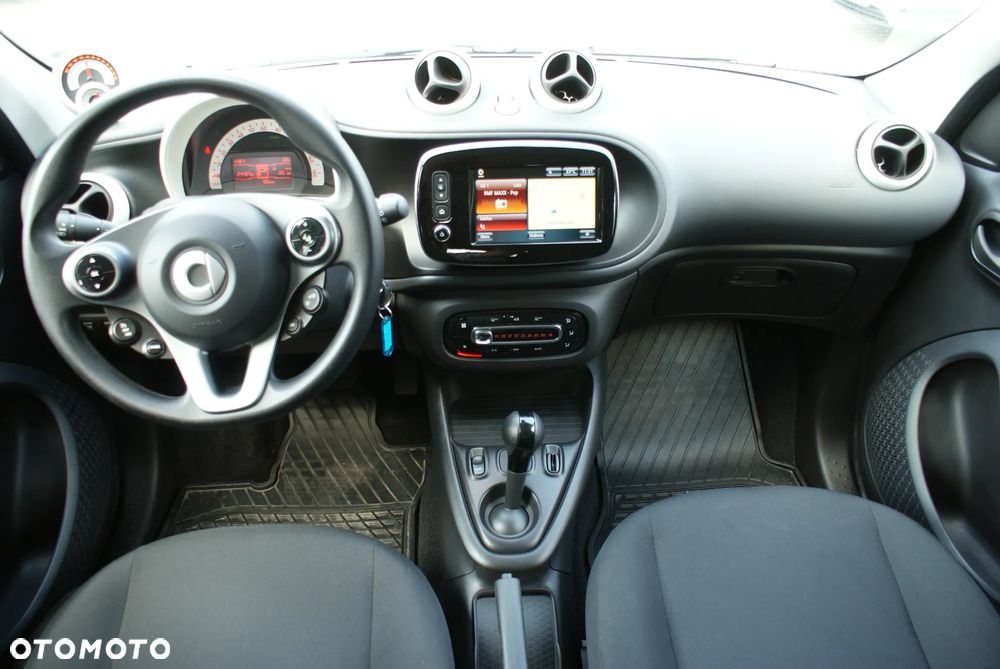 Smart Forfour EQ - 6
