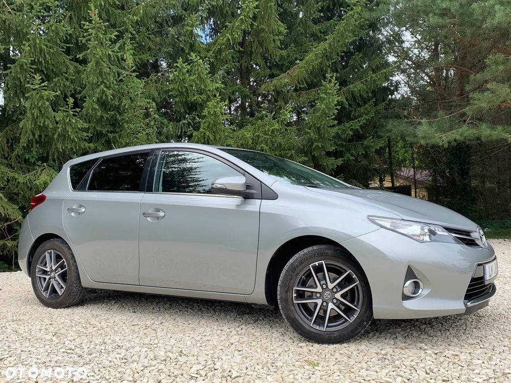 Toyota Auris 1.6 Prestige - 16