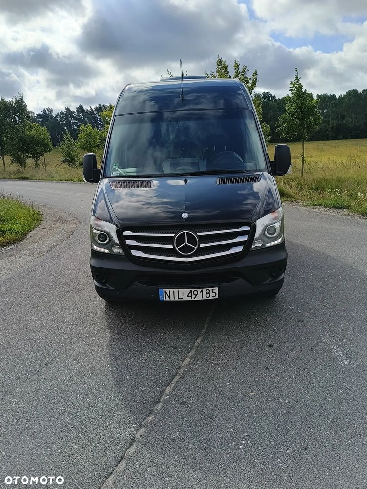 Mercedes-Benz Sprinter - 2
