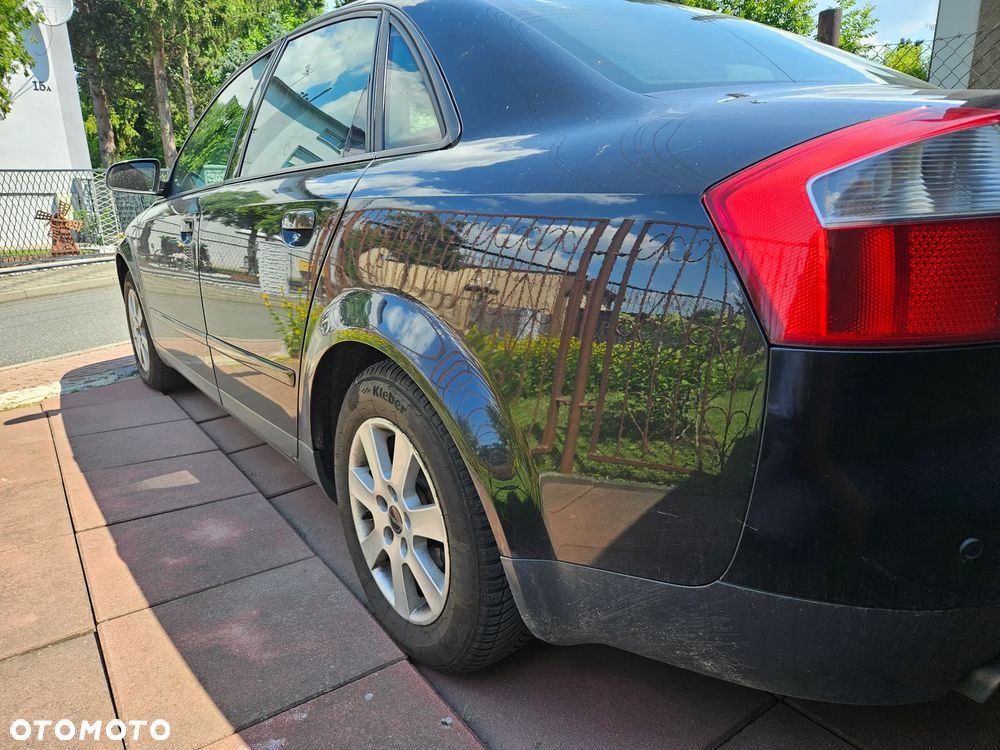 Audi A4 Limousine - 5