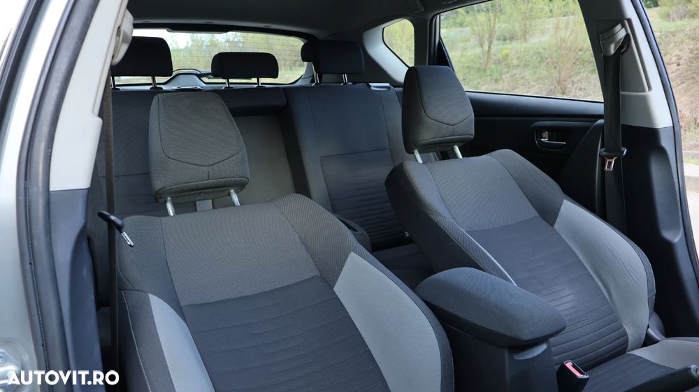 Toyota Auris - 12