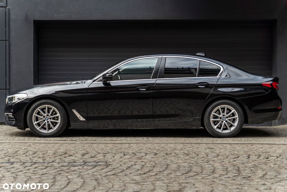 BMW Seria 5 520d xDrive - 4