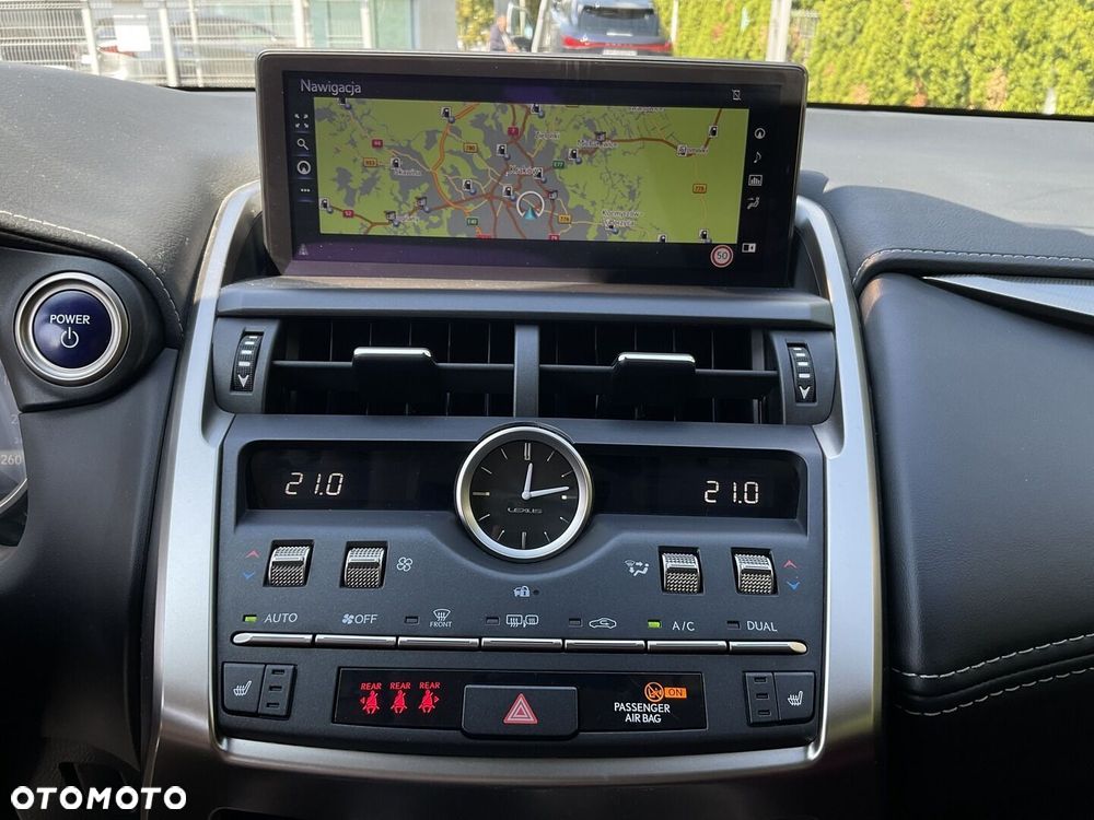 Lexus NX 300h F Impression AWD - 26