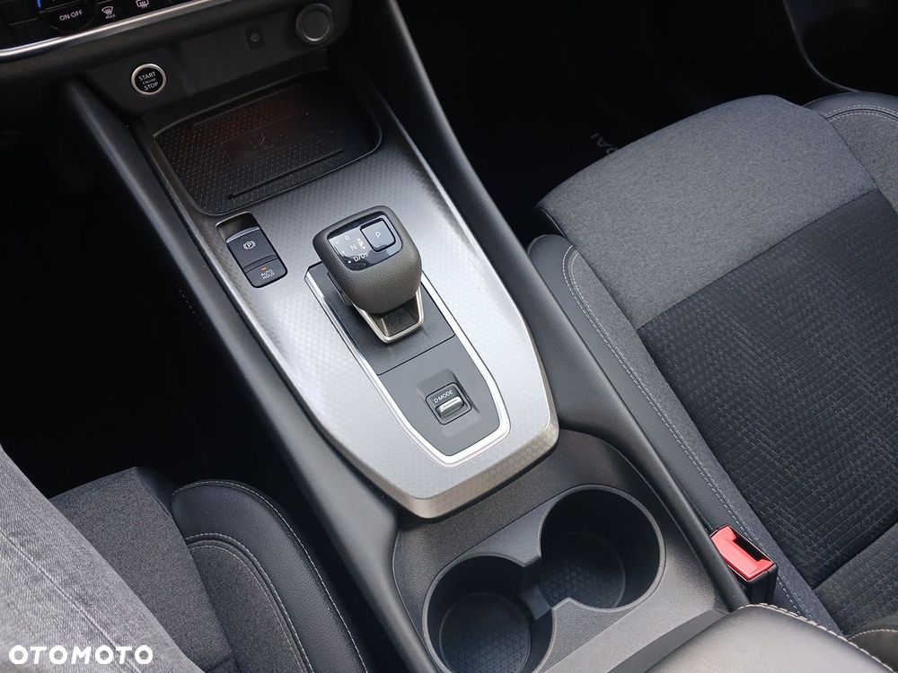 Nissan Qashqai 1.3 DIG-T mHEV N-Connecta Xtronic - 20