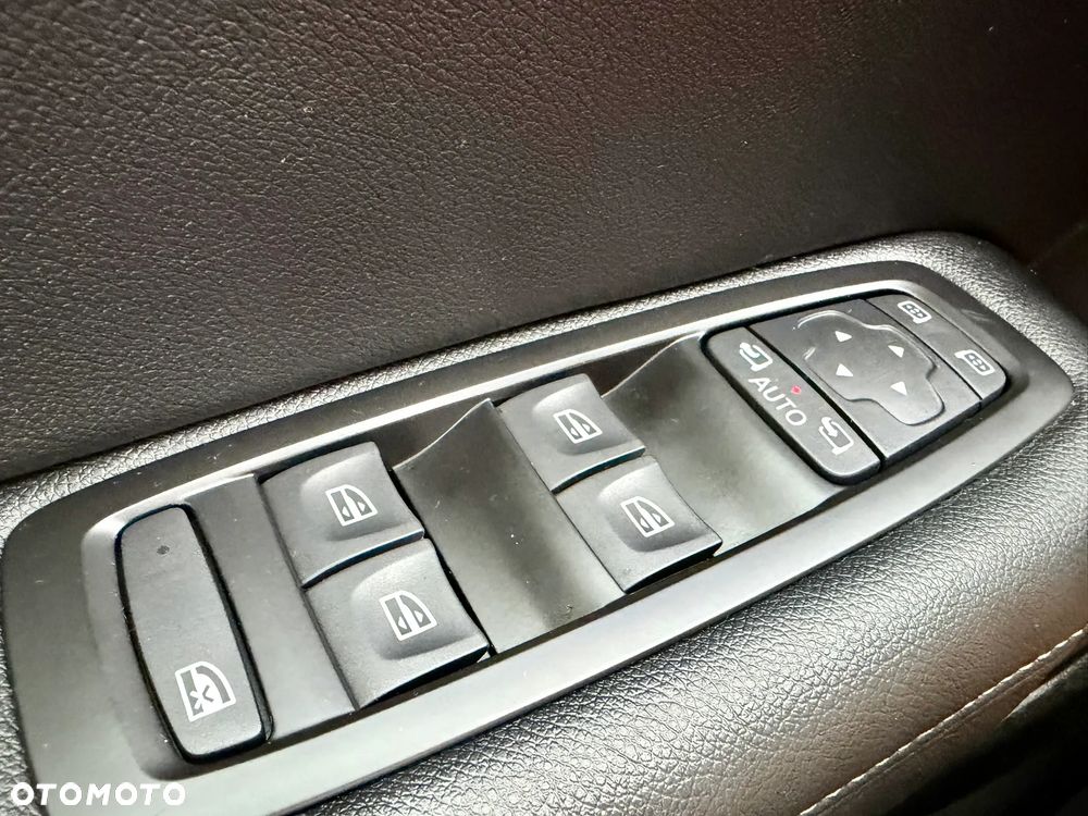 Renault Megane ENERGY TCe 130 BOSE EDITION - 14