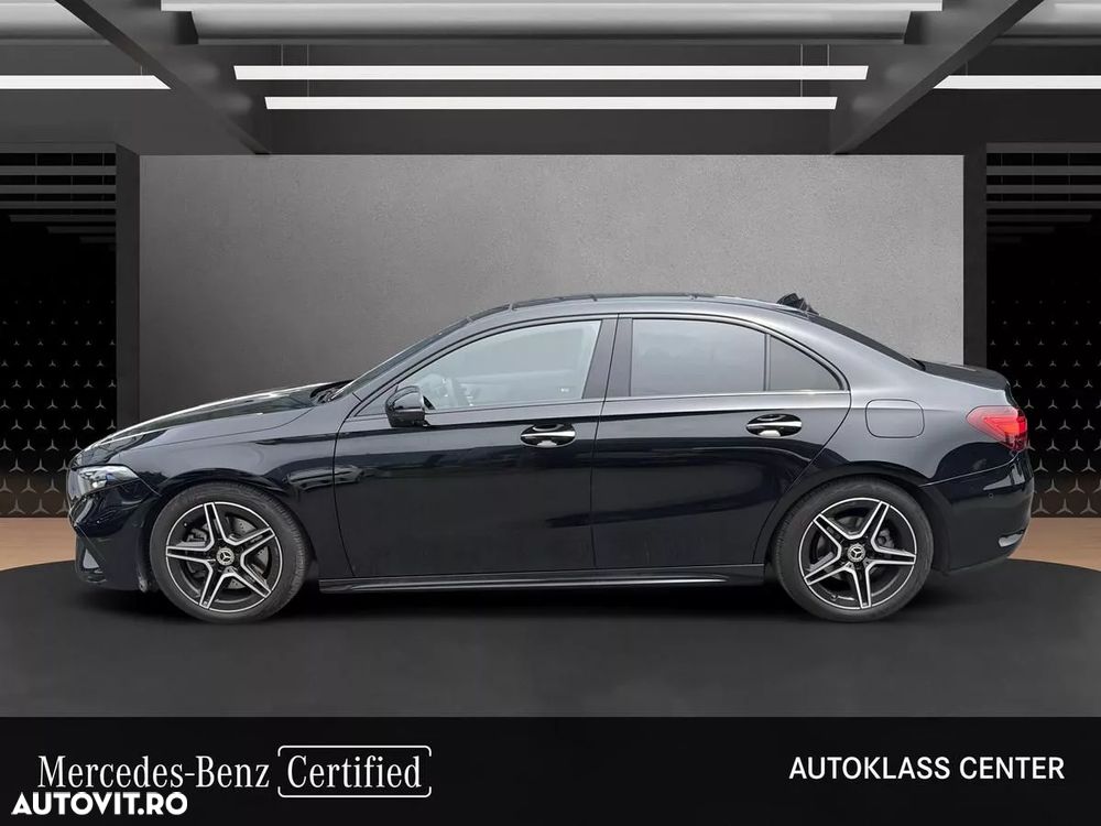 Mercedes-Benz A 220 Sedan 4Matic MHEV 8G-DCT - 2