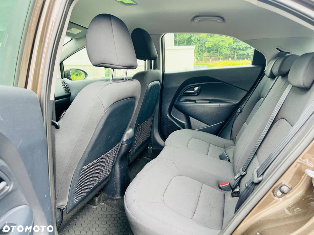 Kia Rio 1.2 Business Line - 27