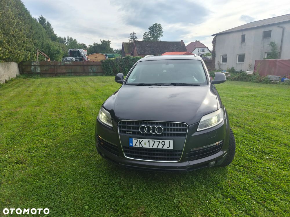 Audi Q7 - 7