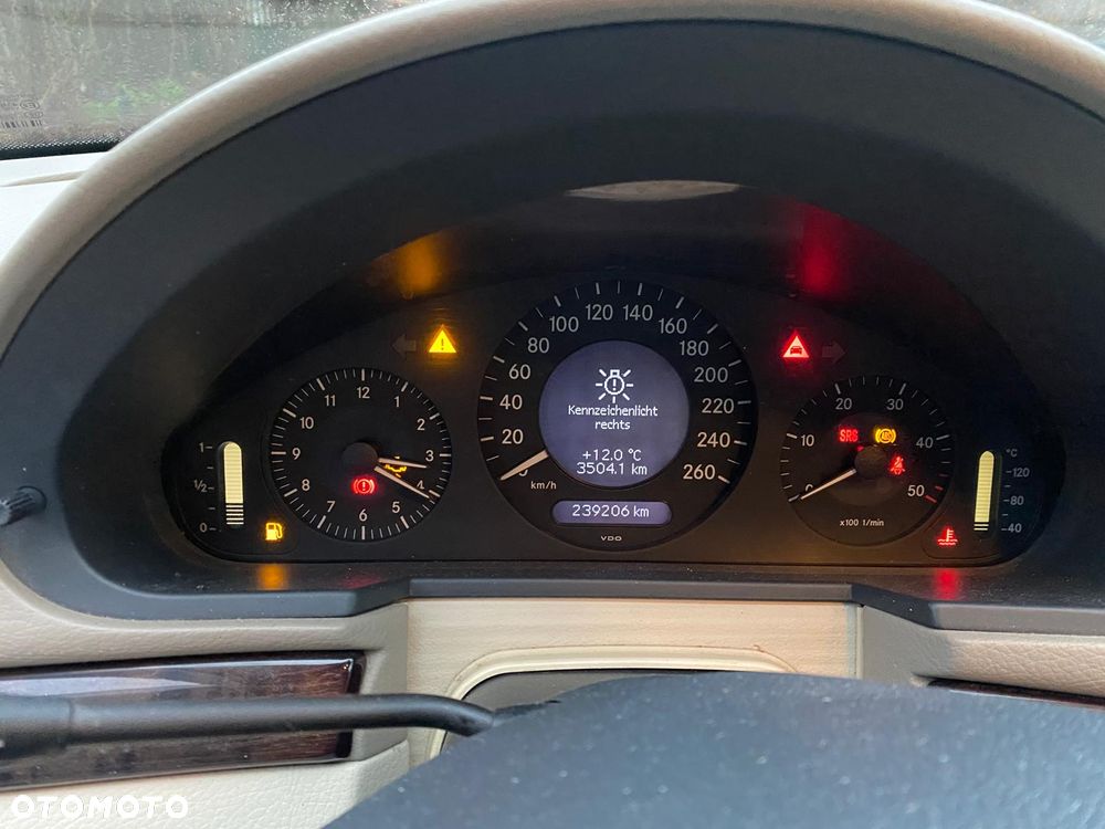 Mercedes-Benz Klasa E 220 CDI Classic - 9