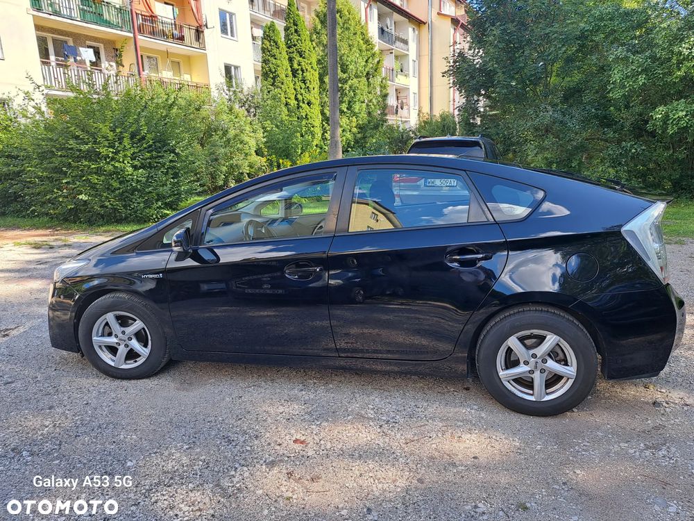 Toyota Prius - 4