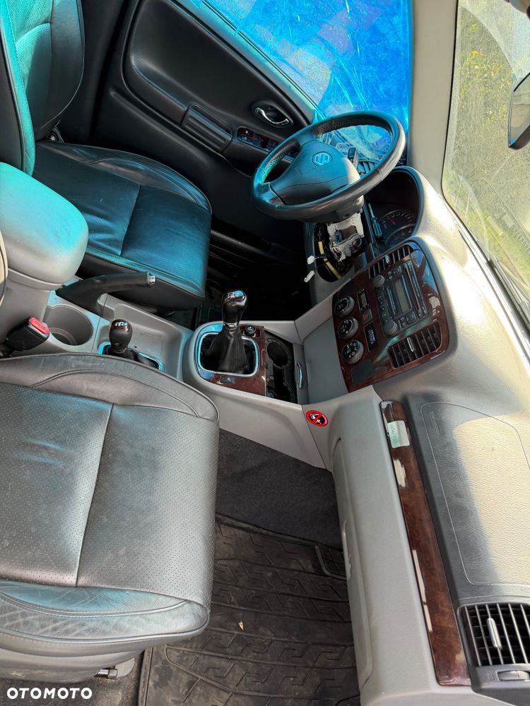Suzuki Grand Vitara 2.0 Special Edition - 12