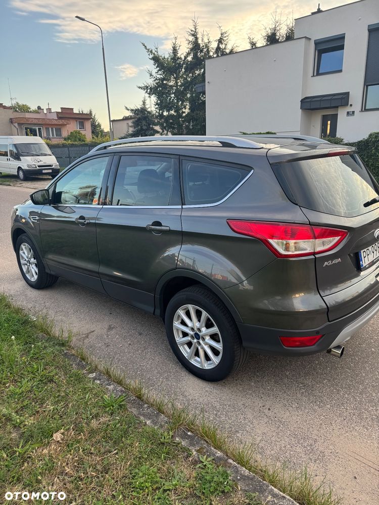 Ford Kuga 1.5 EcoBoost 2x4 Titanium - 3