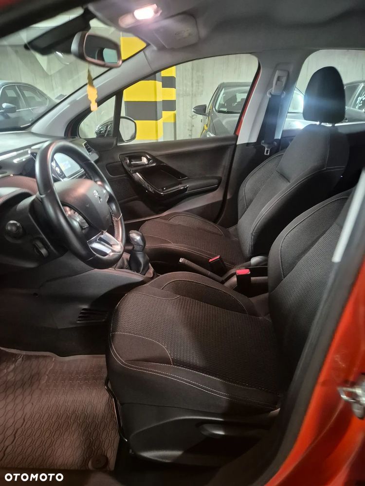 Peugeot 208 PureTech 110 Stop & Start Allure - 14