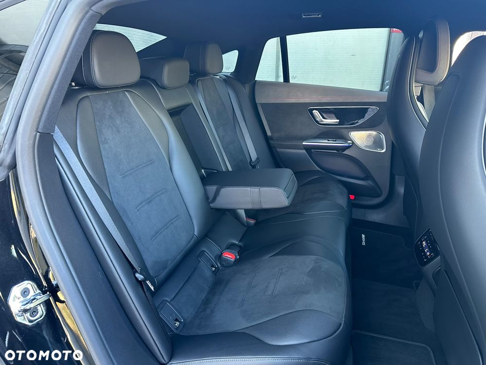 Mercedes-Benz EQE 500 90.5kWh 4-Matic AMG Line - 13
