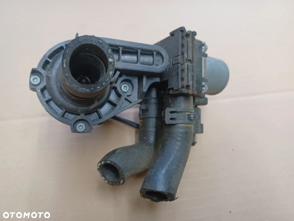 POMPKA WODY A6 C6 0392023007 - 3