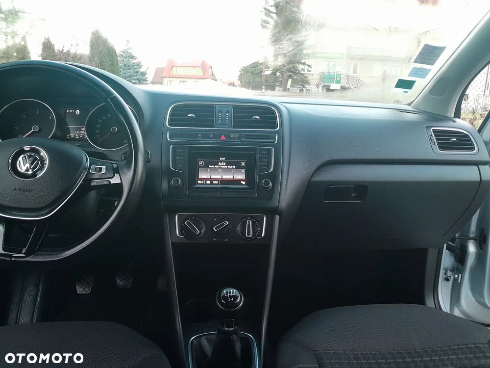 Volkswagen Polo 1.4 TDI (Blue Motion Technology) Comfortline - 28