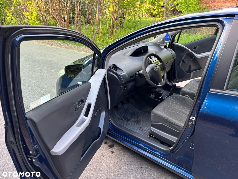 Toyota Yaris 1.3 Luna A/C - 6