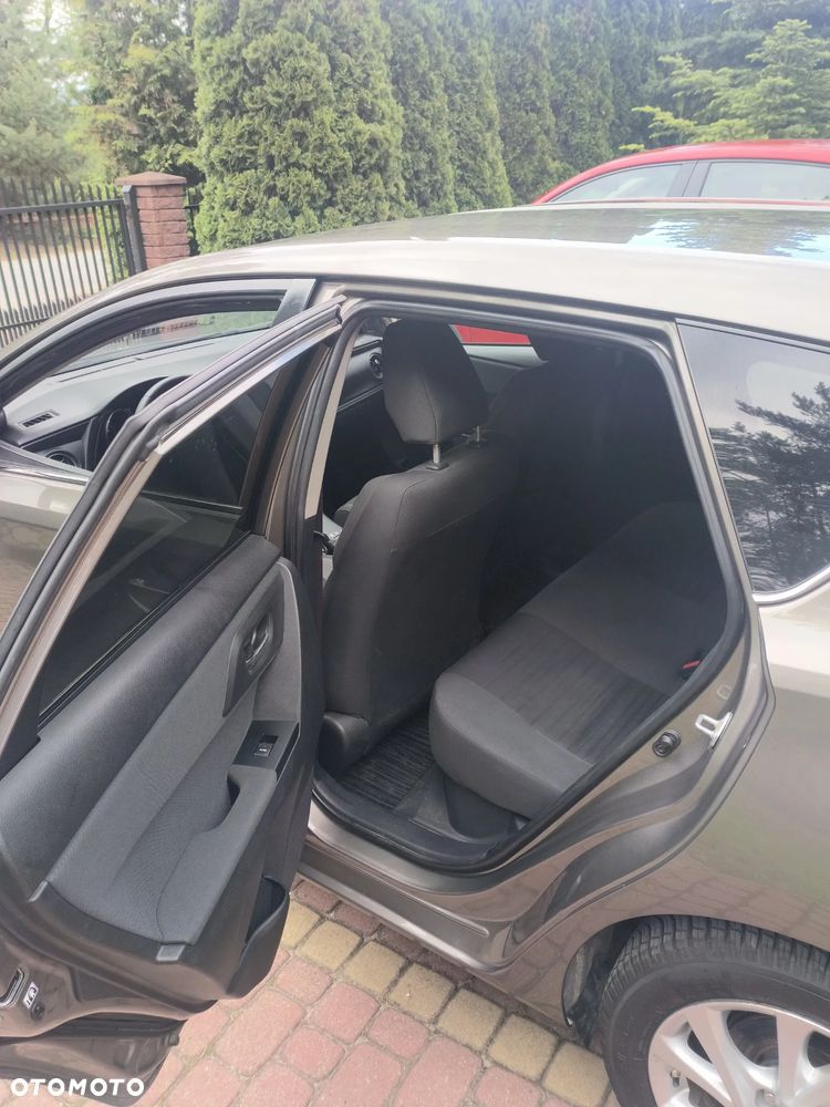 Toyota Auris Hybrid 135 Prestige - 5