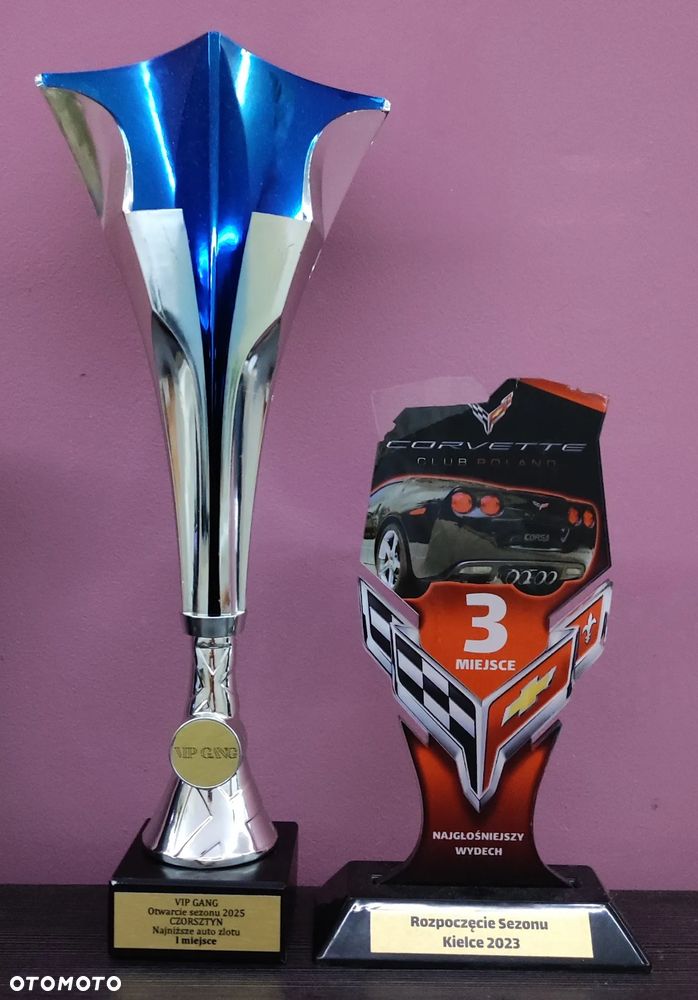 Chevrolet Corvette - 11