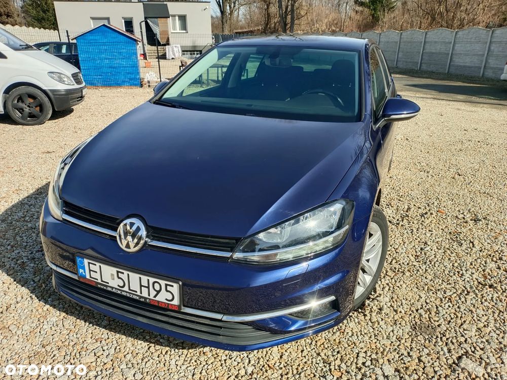 Volkswagen Golf - 1