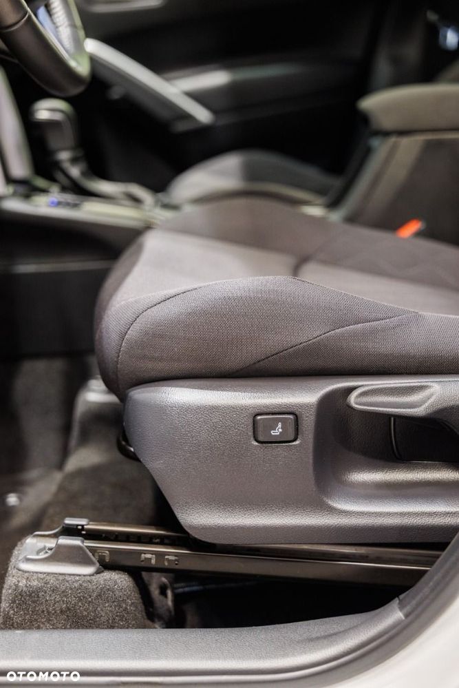 Toyota Corolla Cross - 33