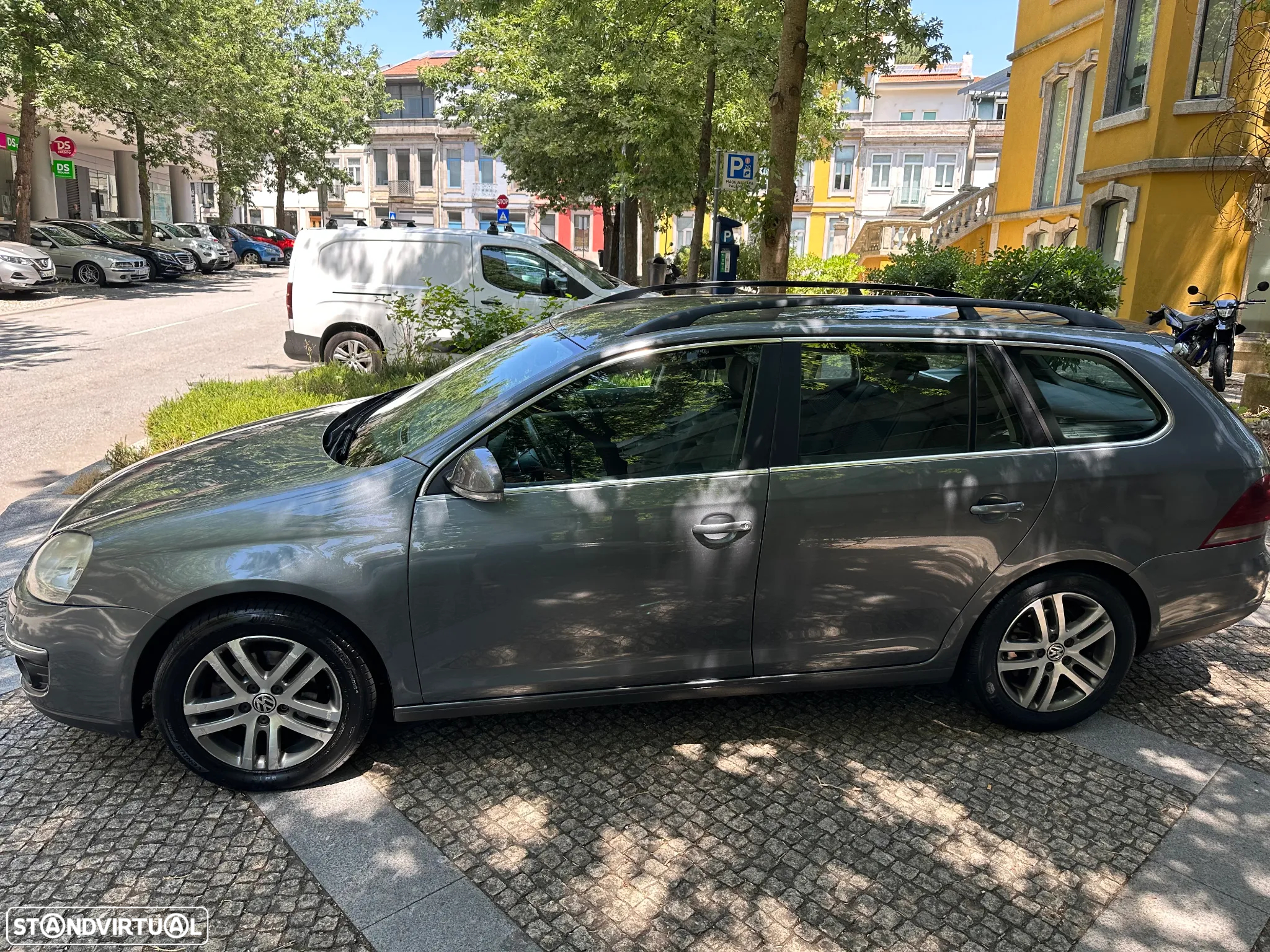VW Golf Variant 2.0 TDi Confortline - 2
