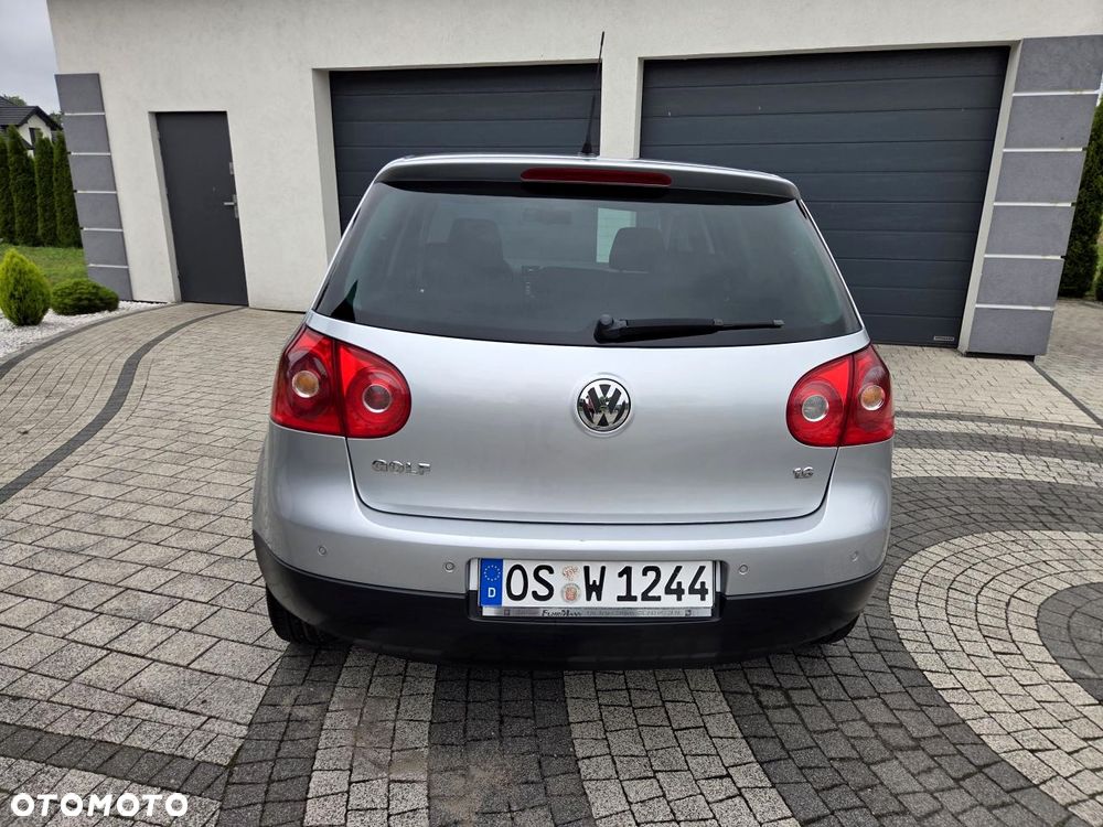 Volkswagen Golf - 8